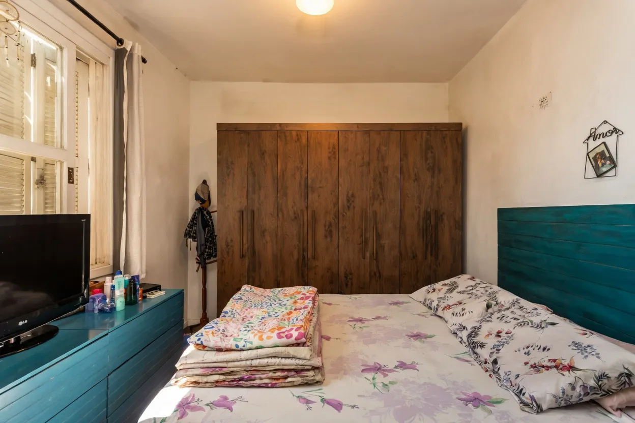 R$ 409.000 - &Oacute;TIMO APARTAMENTO - DE FRENTE - SACADA - 80M2 - 2 DORM - 2 BANHEIROS  Porto Alegre - 
