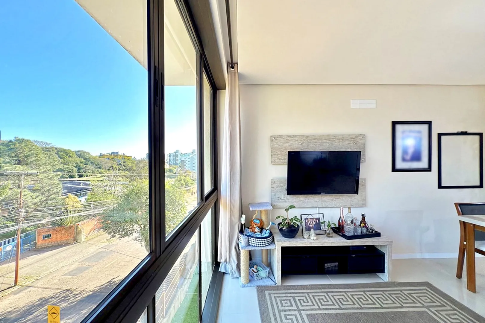 R$ 375.000 - BELO APARTAMENTO - 46M2 - 1 DORM - CHURRASQUEIRA - VISTA - 1 VAGA  Porto Alegre - 