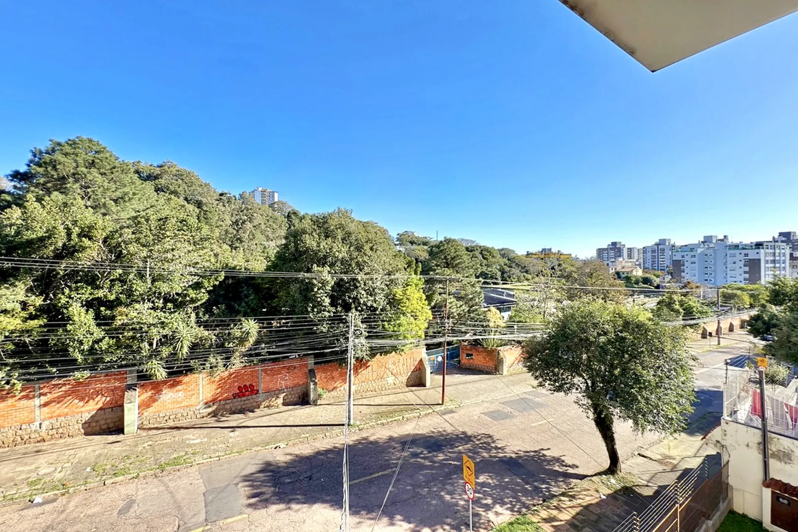 R$ 375.000 - BELO APARTAMENTO - 46M2 - 1 DORM - CHURRASQUEIRA - VISTA - 1 VAGA  Porto Alegre - 