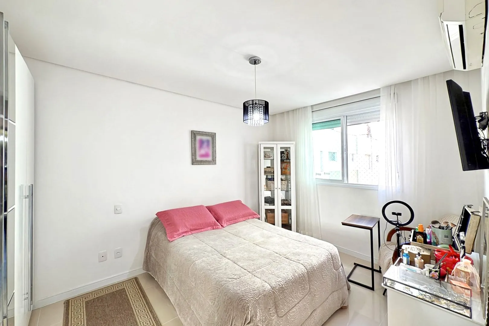 R$ 375.000 - BELO APARTAMENTO - 46M2 - 1 DORM - CHURRASQUEIRA - VISTA - 1 VAGA  Porto Alegre - 