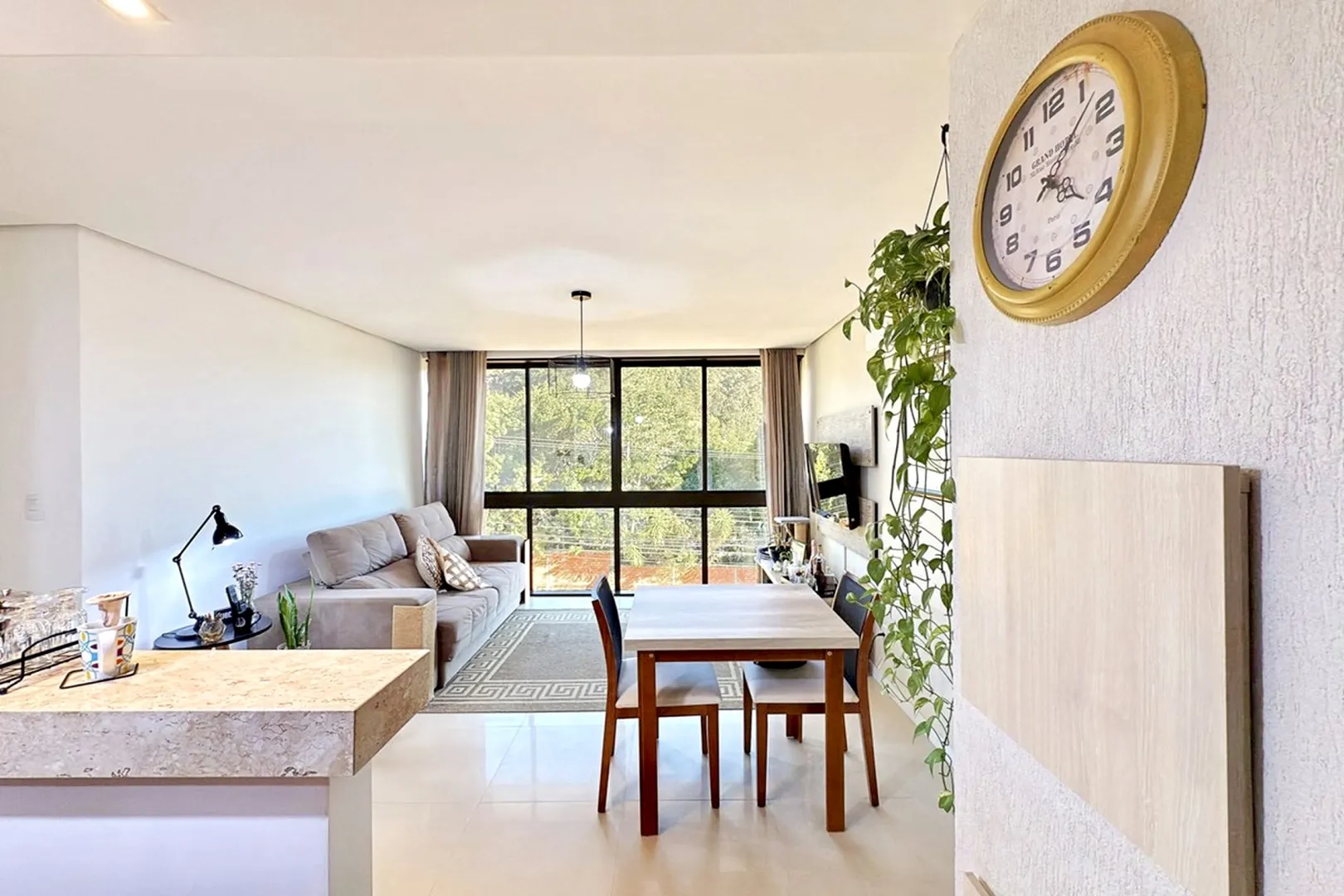 R$ 375.000 - BELO APARTAMENTO - 46M2 - 1 DORM - CHURRASQUEIRA - VISTA - 1 VAGA  Porto Alegre - 