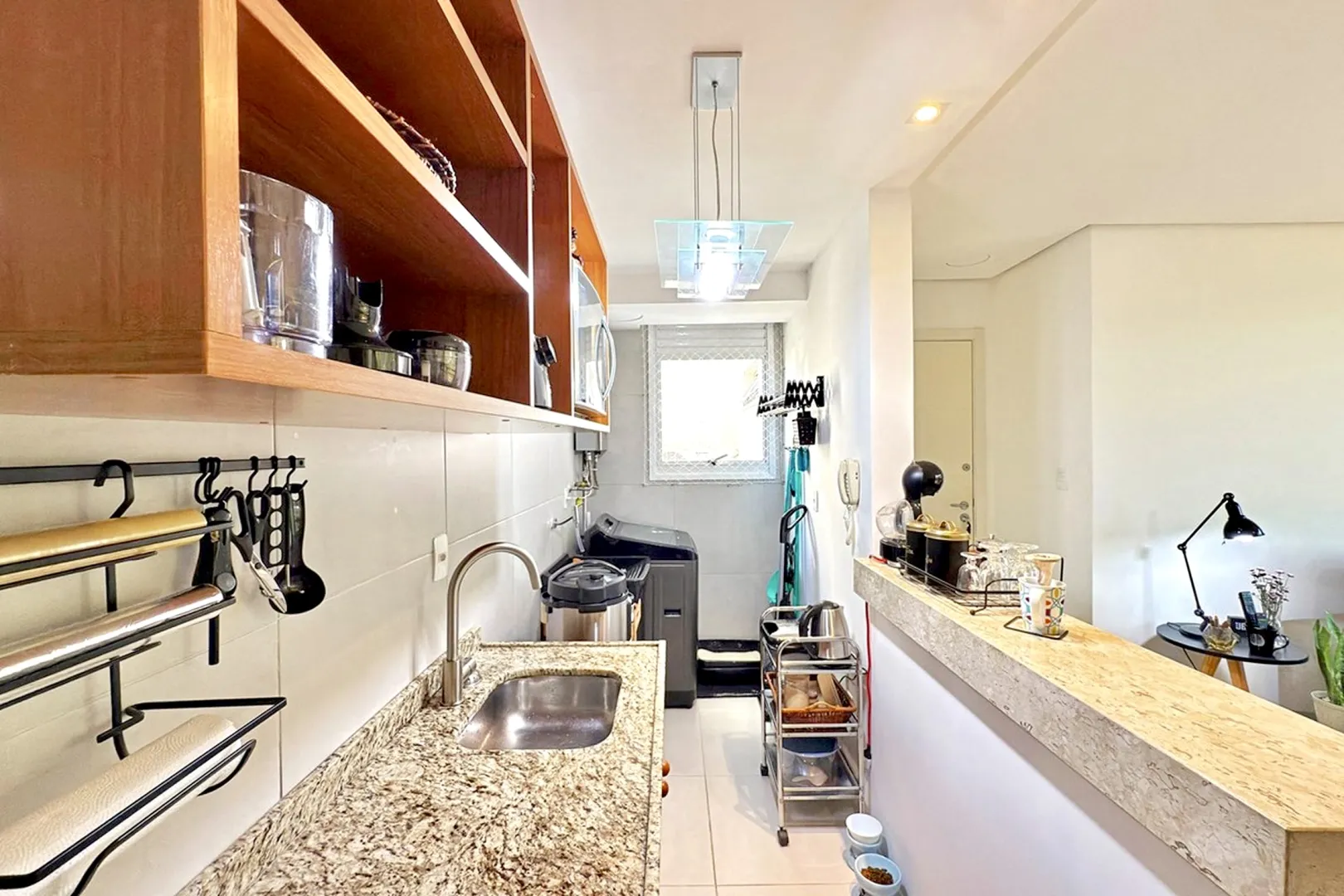 R$ 375.000 - BELO APARTAMENTO - 46M2 - 1 DORM - CHURRASQUEIRA - VISTA - 1 VAGA  Porto Alegre - 