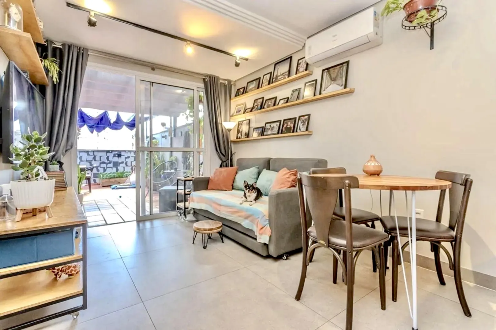 R$ 598.000 - LOFT DUPLEX - 142m2 - 1 DORM - TERRA&Ccedil;O - REFORMADA - VISTA  Porto Alegre - 