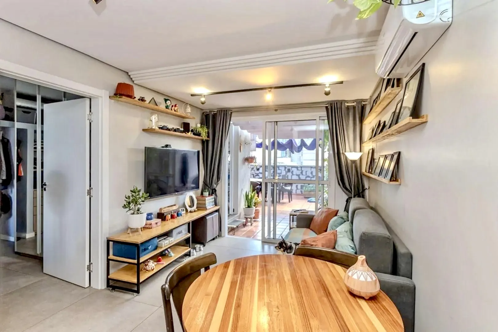 R$ 598.000 - LOFT DUPLEX - 142m2 - 1 DORM - TERRA&Ccedil;O - REFORMADA - VISTA  Porto Alegre - 