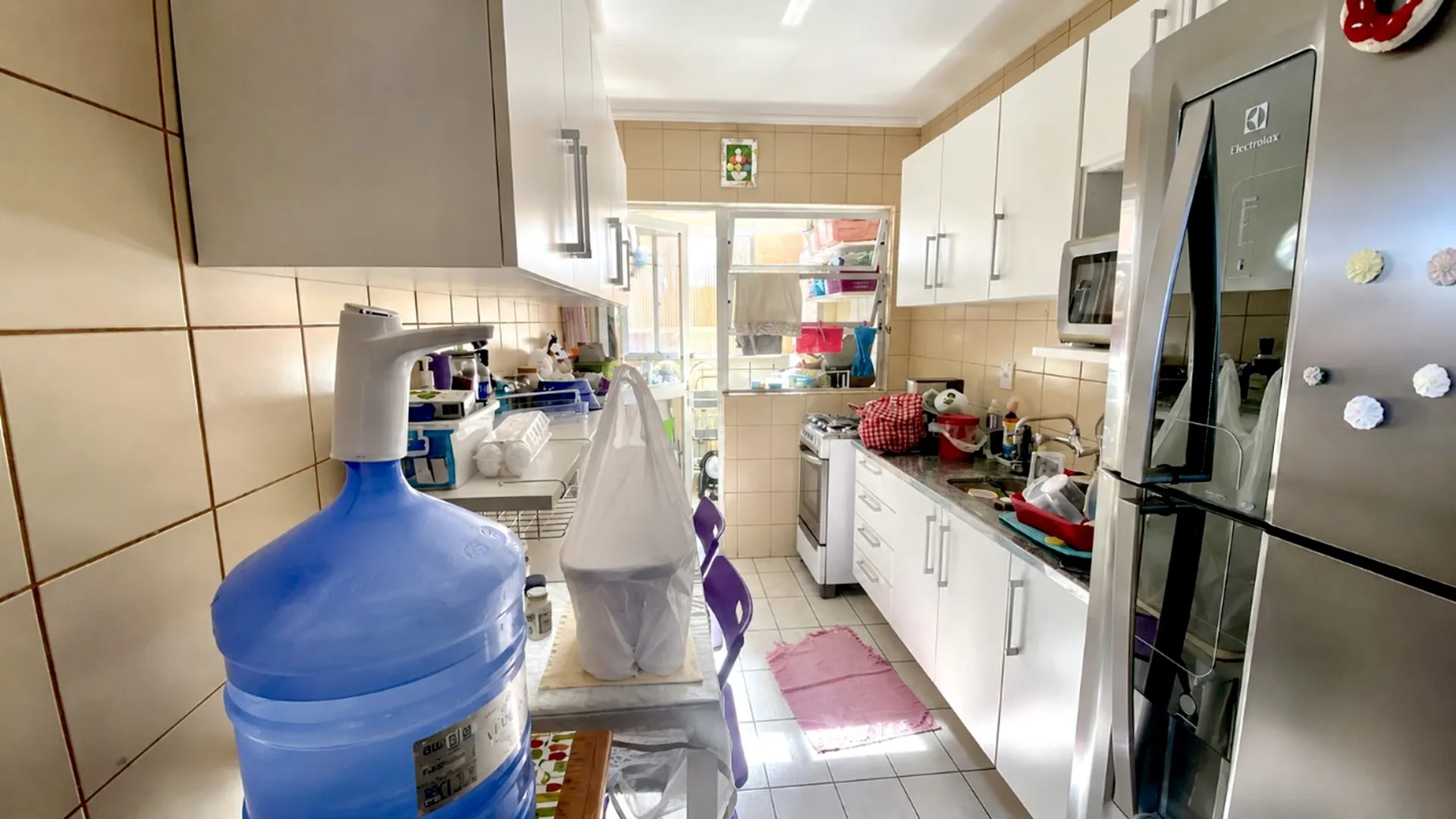 R$ 360.000 - BELO APARTAMENTO - 69M2 - 2 DORM - SACADA - 1 VAGA  Porto Alegre - 