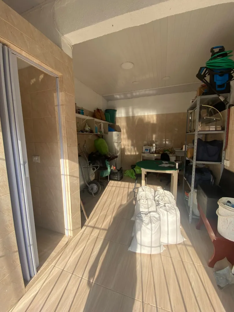 Conjunto de 4 casas 1 Sal&atilde;o comercial - Vila Cecilia  Mogi das Cruzes - 
