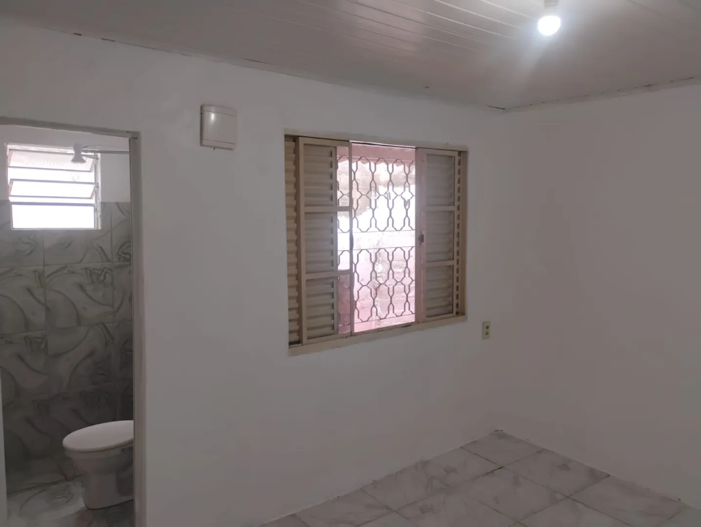 Casa 1 Dormit&oacute;rio - Vila Lav&iacute;nia  Mogi das Cruzes - 