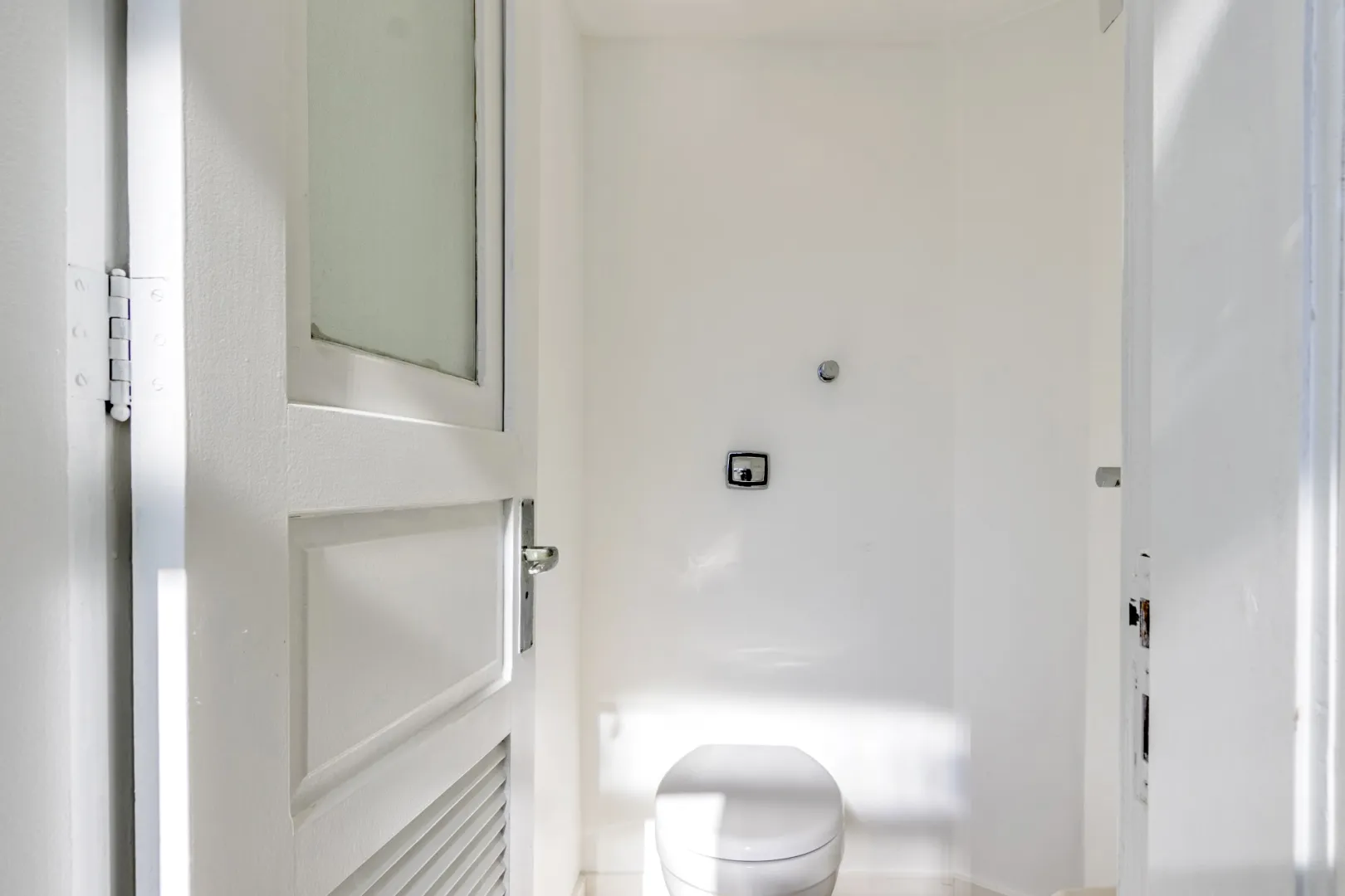 R$ 490.000 - LINDO APARTAMENTO - 66M2 - 2 DORM - REFORMADO - MUITO SOL - VISTA  Porto Alegre - 