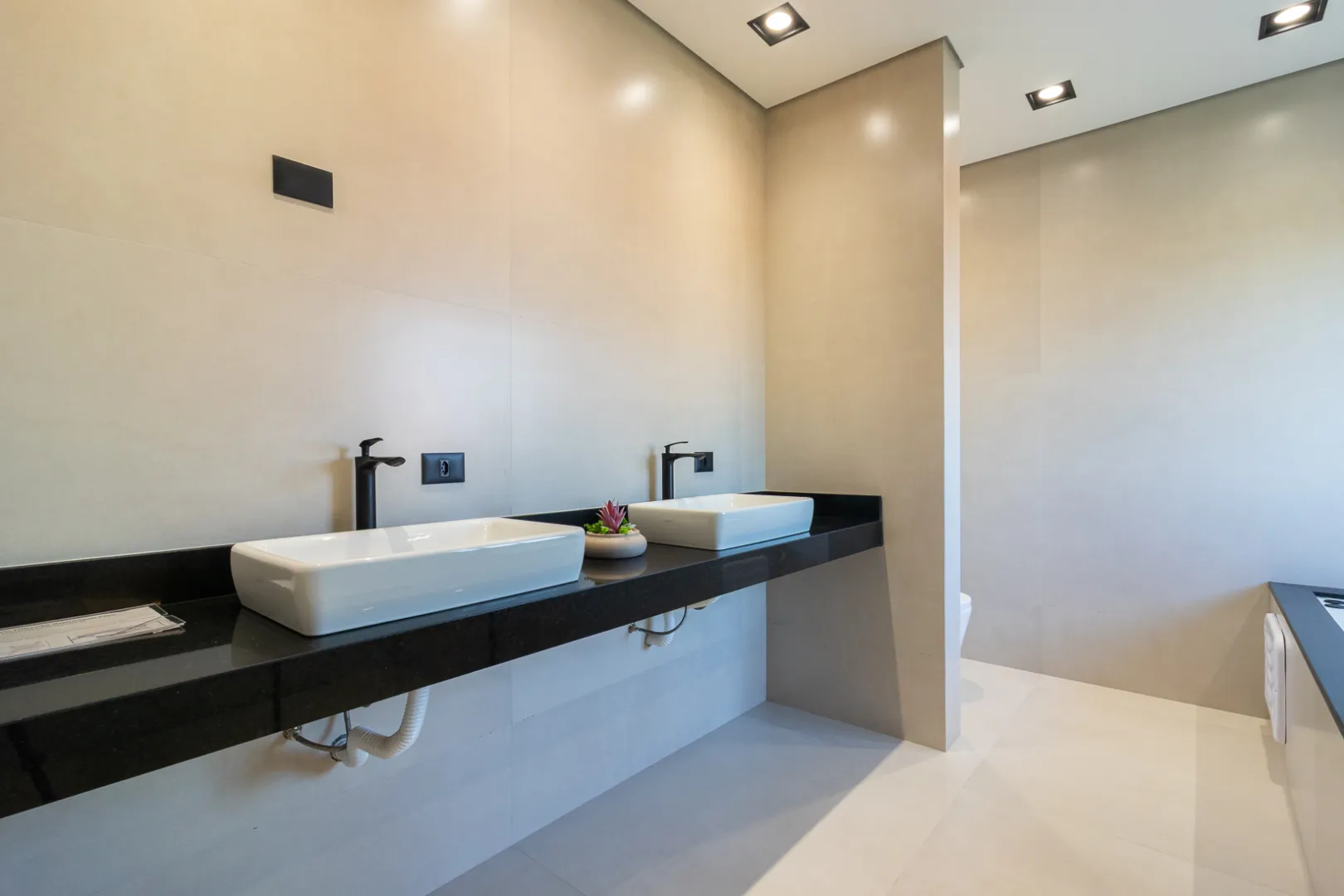 Casa &agrave; Venda no Reserva Santa Anna | 346m&sup2; Constru&iacute;dos | 4 Su&iacute;tes | Estrada Santo André Santana de Parnaíba - 