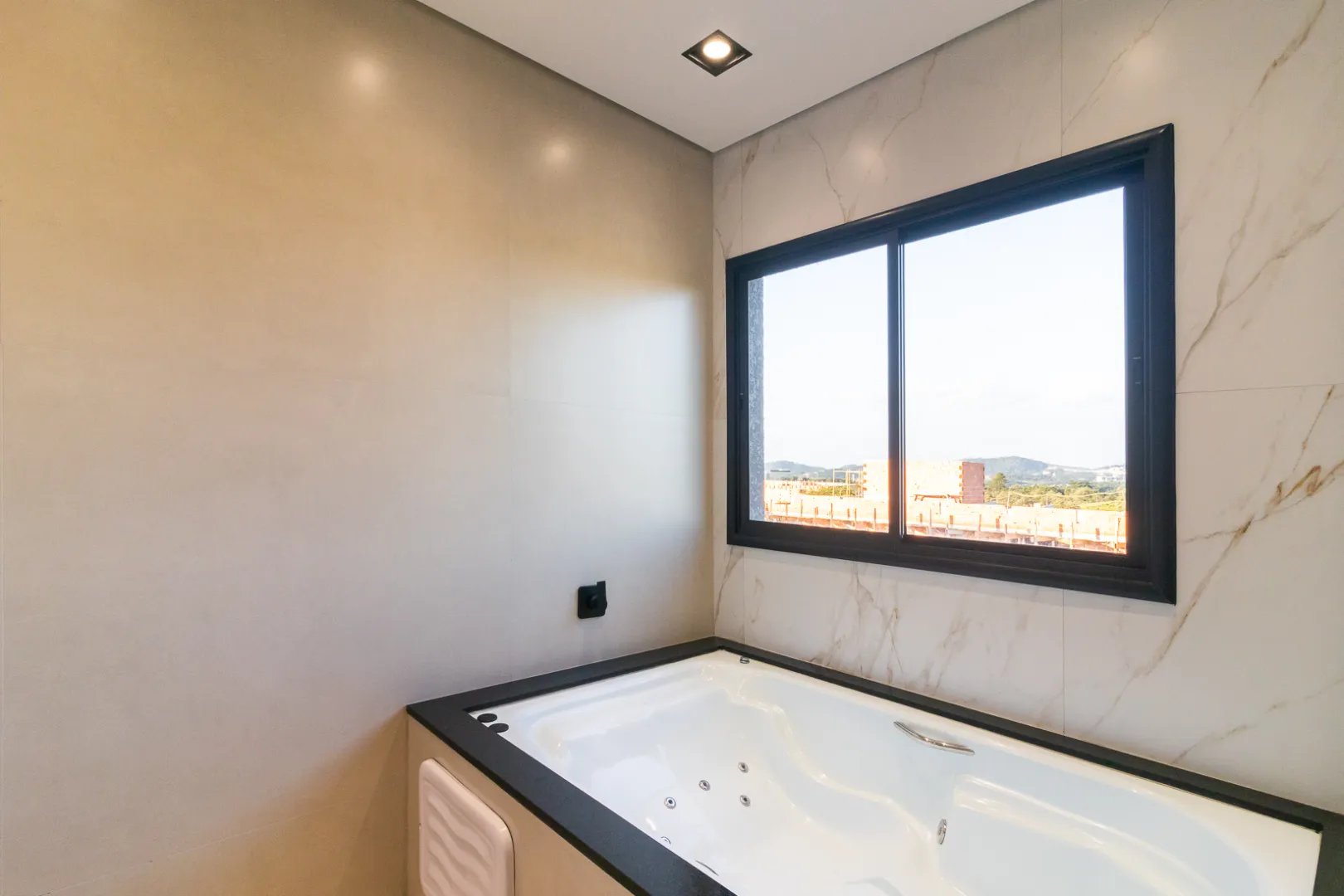 Casa &agrave; Venda no Reserva Santa Anna | 346m&sup2; Constru&iacute;dos | 4 Su&iacute;tes | Estrada Santo André Santana de Parnaíba - 