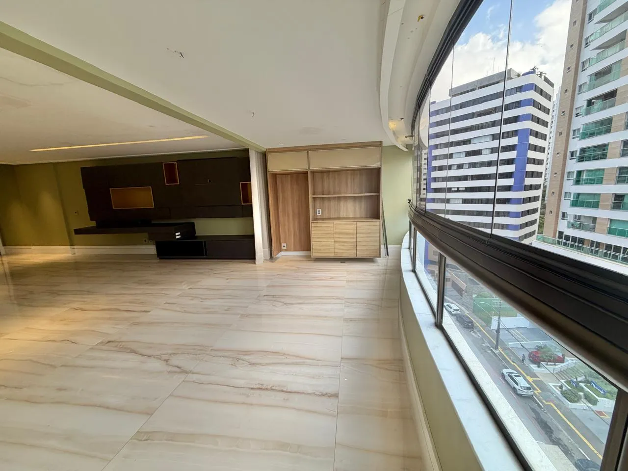 APARTAMENTO ALTO PADR&Atilde;O 4 QUARTOS 3 SU&Iacute;TES VARANDA PISCINA ACADEMIA &Agrave; VENDA NA PITUBA!  Salvador - 