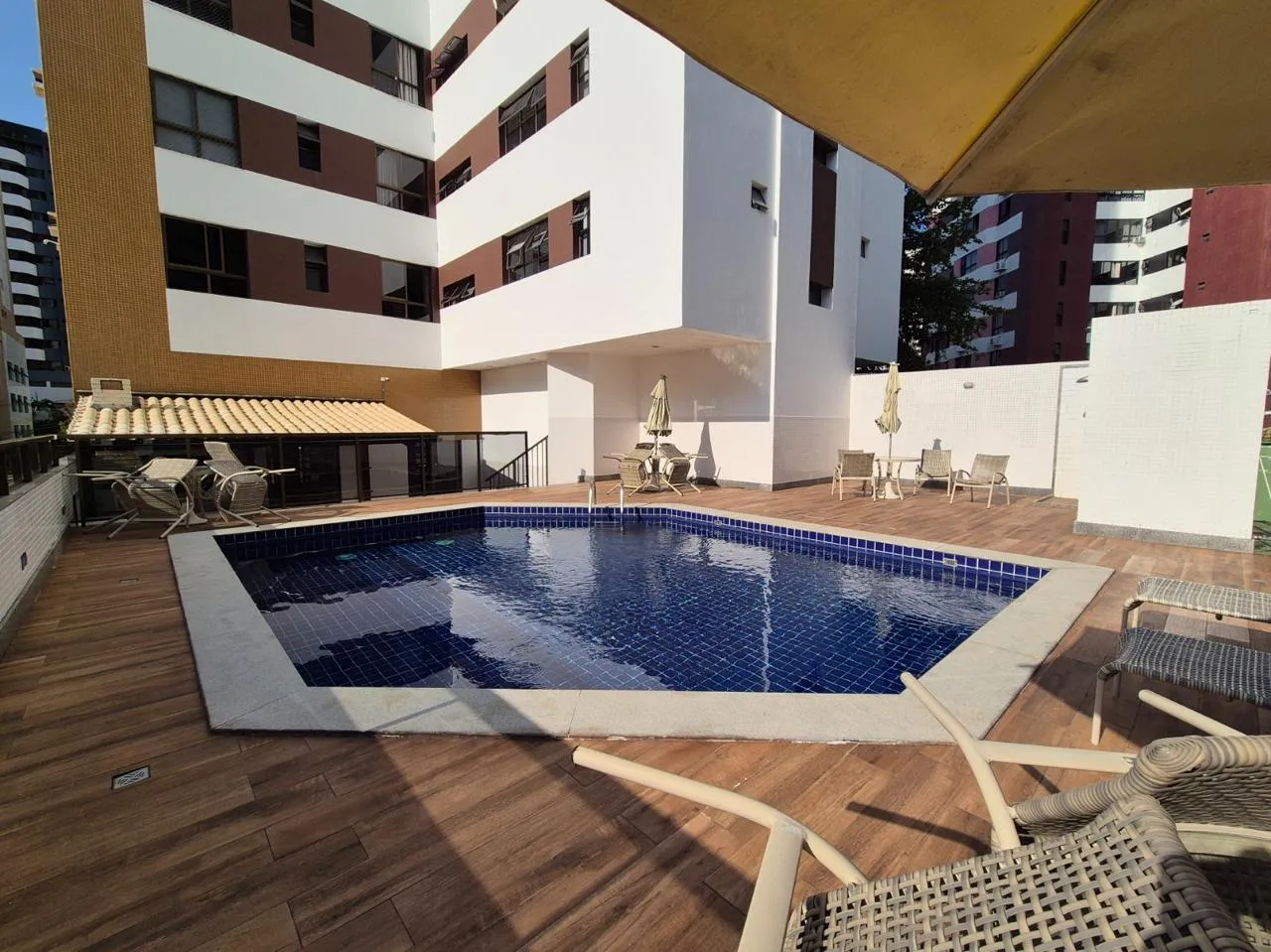 APARTAMENTO ALTO PADR&Atilde;O 4 QUARTOS 3 SU&Iacute;TES VARANDA PISCINA ACADEMIA &Agrave; VENDA NA PITUBA!  Salvador - 