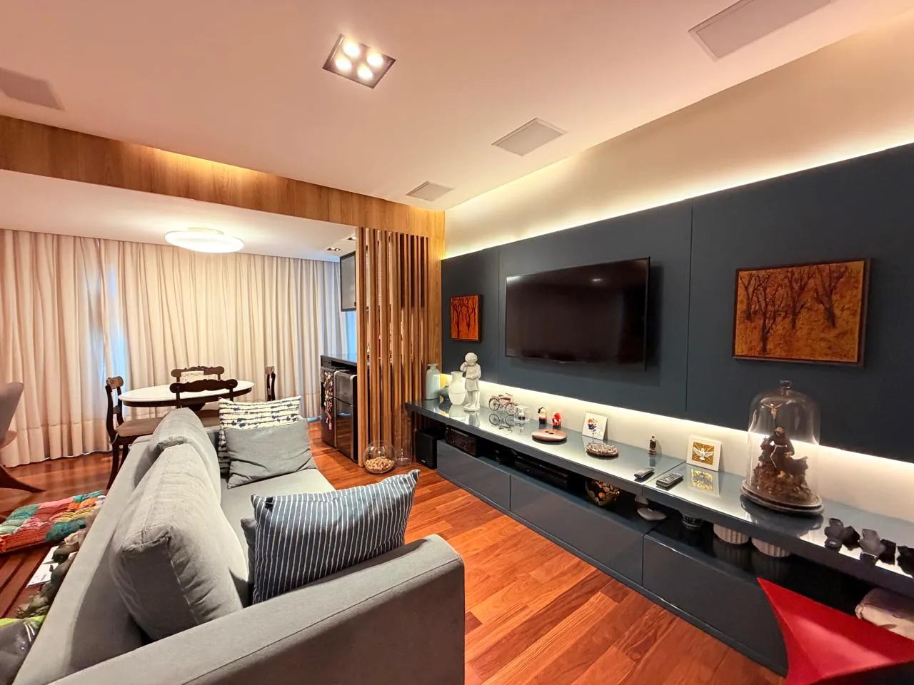 APARTAMENTO 3 QUARTOS SU&Iacute;TE VARANDA DEPEND&Ecirc;NCIA 2 GARAGENS PISCINA ACADEMIA &Agrave; VENDA GRA&Ccedil;A!  Salvador - 