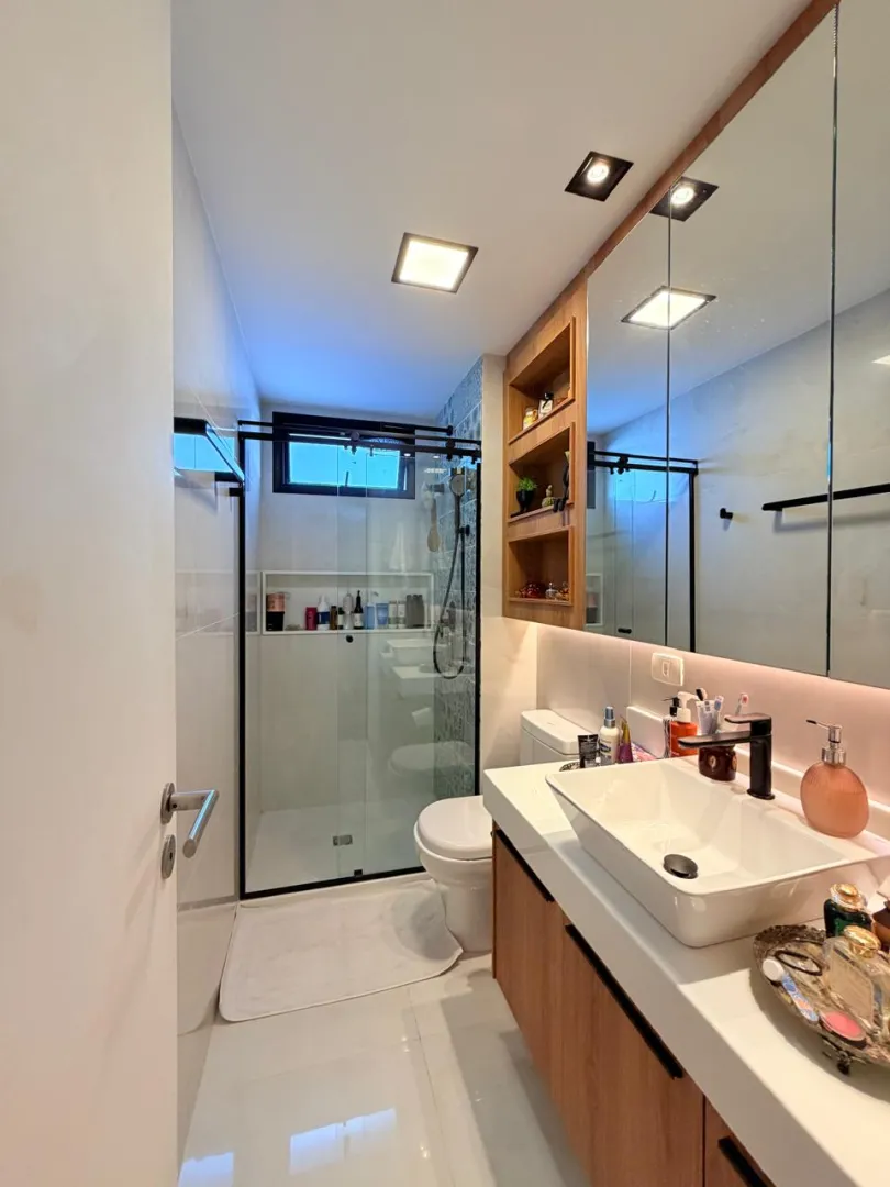 APARTAMENTO 3 QUARTOS SU&Iacute;TE VARANDA DEPEND&Ecirc;NCIA 2 GARAGENS PISCINA ACADEMIA &Agrave; VENDA GRA&Ccedil;A!  Salvador - 