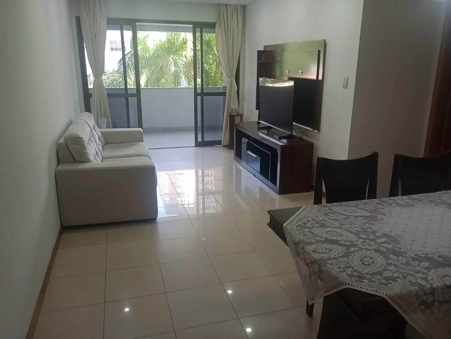 APARTAMENTO 3 QUARTOS 2 SU&Iacute;TES VARANDA PISCINA ACADEMIA QUADRA 2 GARAGENS PITUBA!  Salvador - 