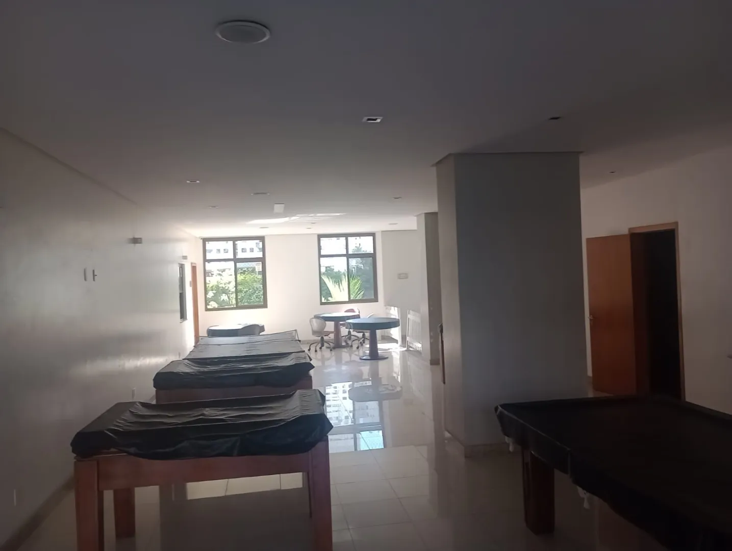 APARTAMENTO 3 QUARTOS 2 SU&Iacute;TES VARANDA PISCINA ACADEMIA QUADRA 2 GARAGENS PITUBA!  Salvador - 