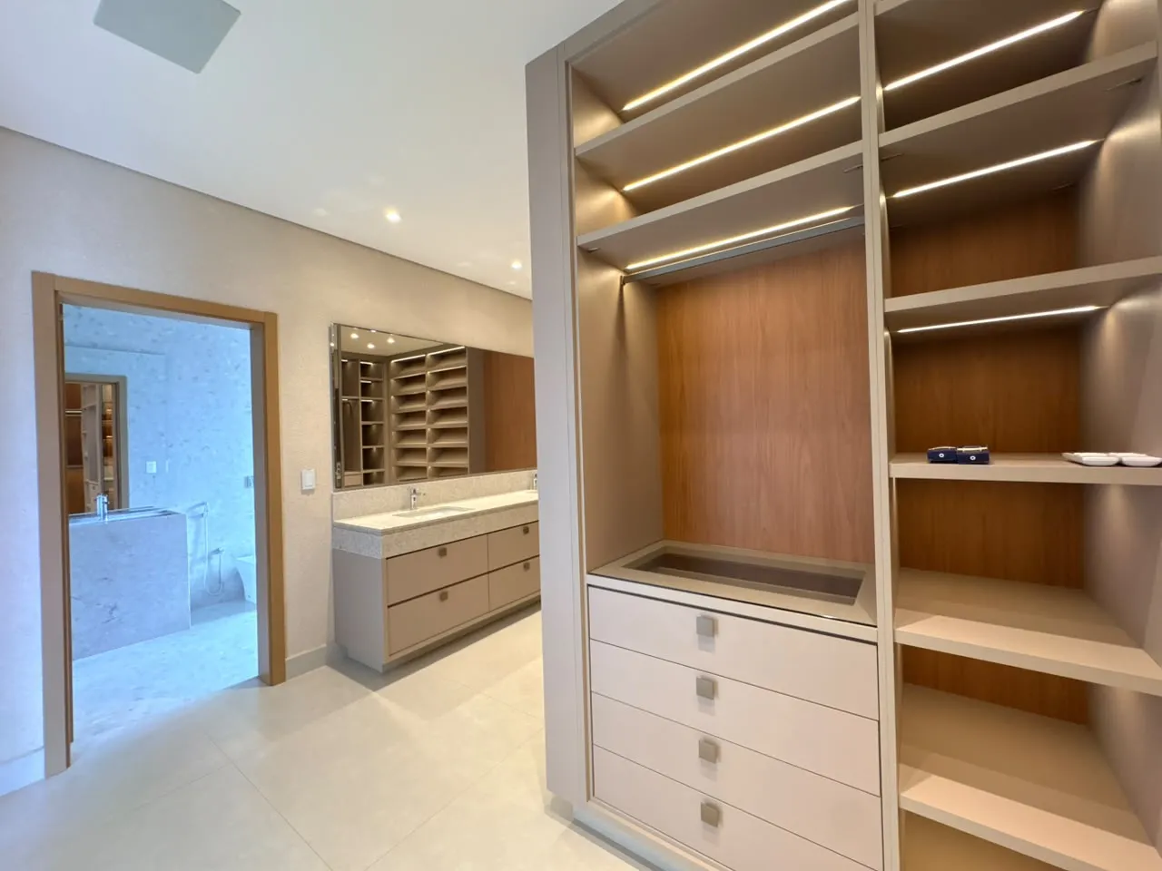 Casa &agrave; Venda Condom&iacute;nio Alphaville 1, 4 Su&iacute;tes, 420m&sup2;, Ribeir&atilde;o Preto/SP  Ribeirão Preto - 
