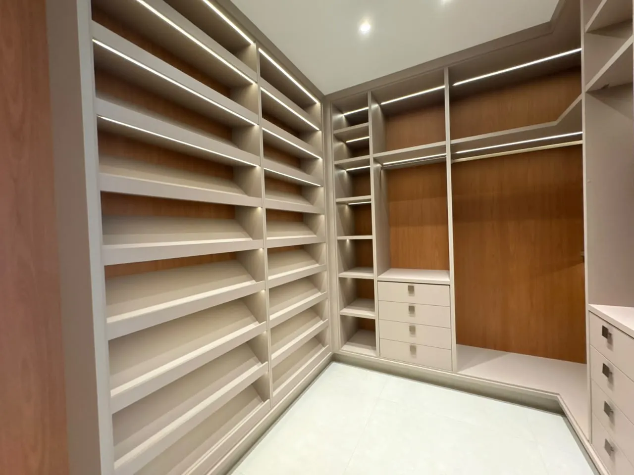 Casa &agrave; Venda Condom&iacute;nio Alphaville 1, 4 Su&iacute;tes, 420m&sup2;, Ribeir&atilde;o Preto/SP  Ribeirão Preto - 