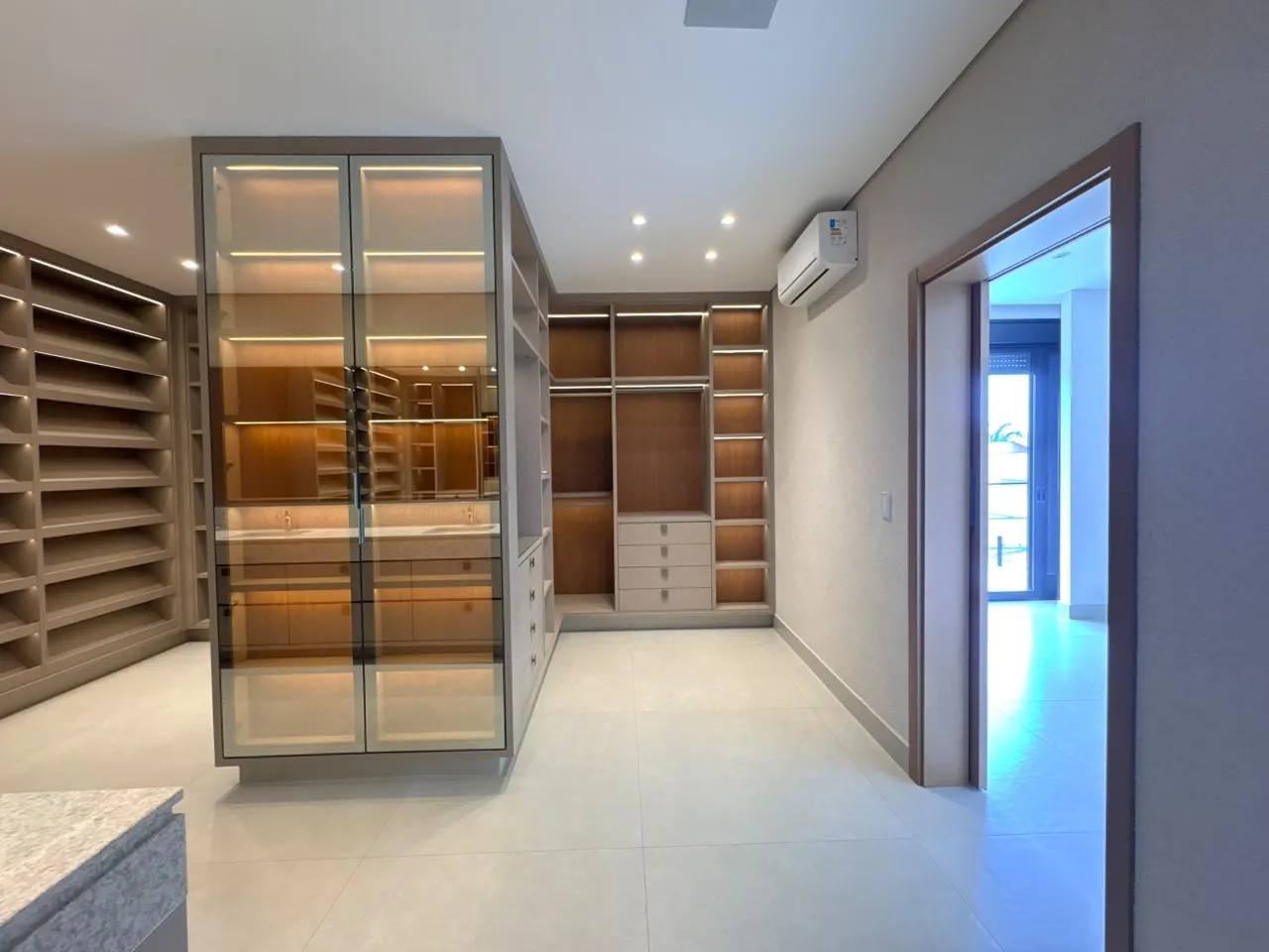 Casa &agrave; Venda Condom&iacute;nio Alphaville 1, 4 Su&iacute;tes, 420m&sup2;, Ribeir&atilde;o Preto/SP  Ribeirão Preto - 