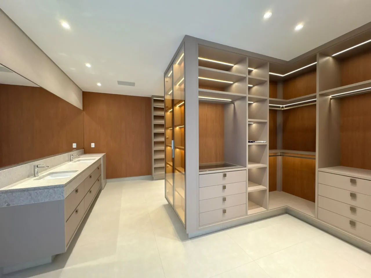 Casa &agrave; Venda Condom&iacute;nio Alphaville 1, 4 Su&iacute;tes, 420m&sup2;, Ribeir&atilde;o Preto/SP  Ribeirão Preto - 