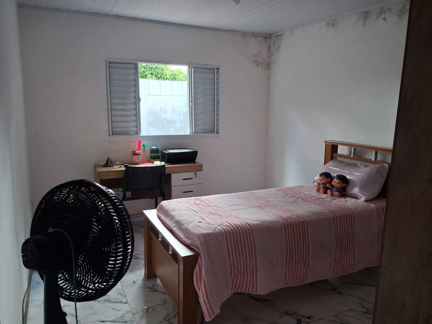 Casa confort&aacute;vel com su&iacute;te, espa&ccedil;o gourmet e quintal amplo  Santa Cruz do Rio Pardo - 