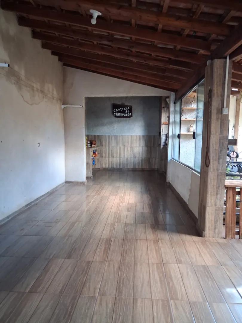 Casa confort&aacute;vel com su&iacute;te, espa&ccedil;o gourmet e quintal amplo  Santa Cruz do Rio Pardo - 
