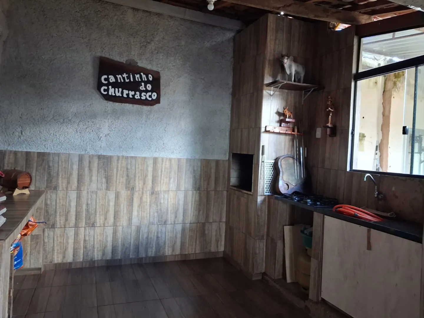 Casa confort&aacute;vel com su&iacute;te, espa&ccedil;o gourmet e quintal amplo  Santa Cruz do Rio Pardo - 