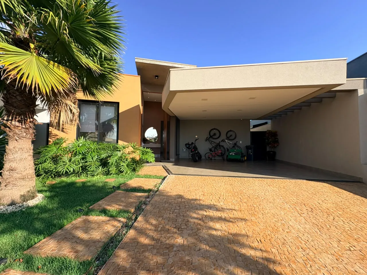 Casa &agrave; Venda Condom&iacute;nio San Paolo, 3 Su&iacute;tes, Piscina Aquecida, 250m&sup2;, Ribeir&atilde;o Preto/SP  Ribeirão Preto - 