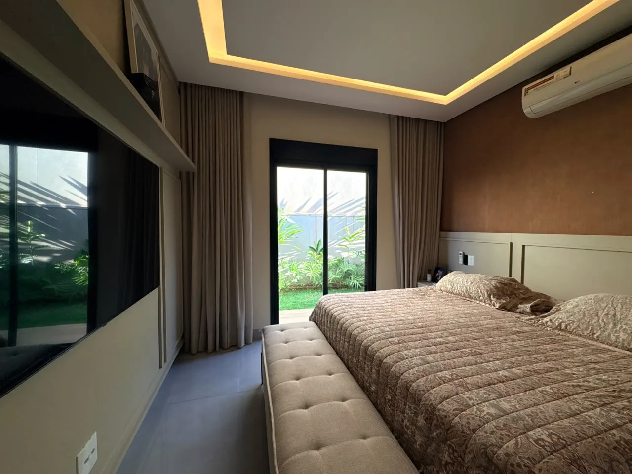 Casa &agrave; Venda Condom&iacute;nio San Paolo, 3 Su&iacute;tes, Piscina Aquecida, 250m&sup2;, Ribeir&atilde;o Preto/SP  Ribeirão Preto - 