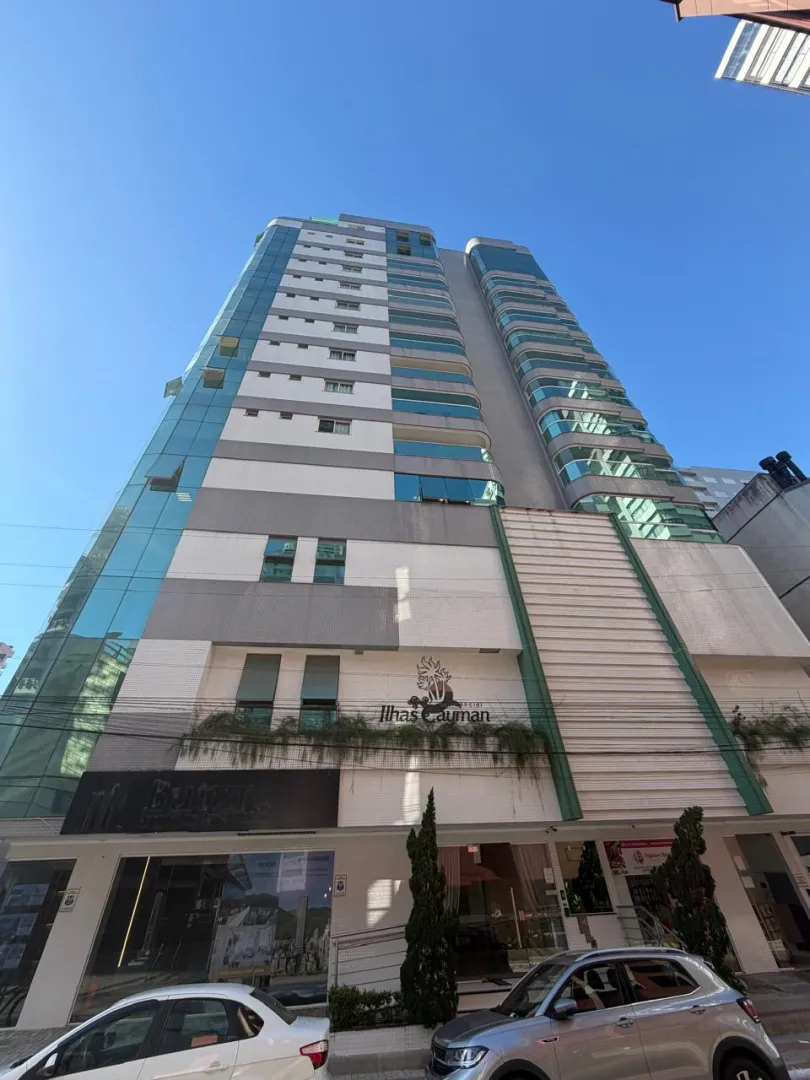 Ilhas Cayman | Duplex com Piscina Privativa na Quadra do Mar  Itapema - 