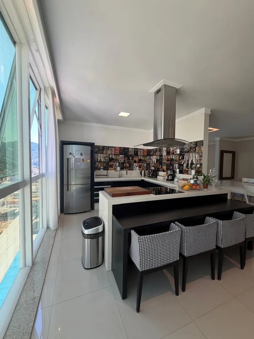 Ilhas Cayman | Duplex com Piscina Privativa na Quadra do Mar  Itapema - 