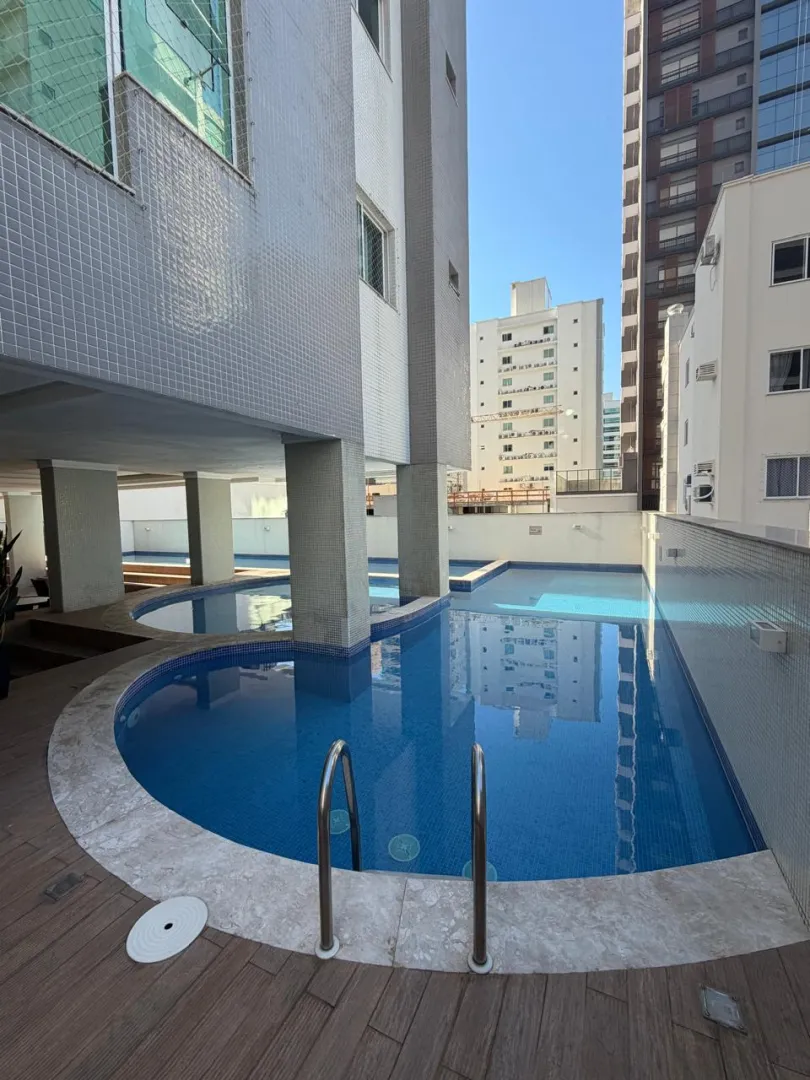 Ilhas Cayman | Duplex com Piscina Privativa na Quadra do Mar  Itapema - 