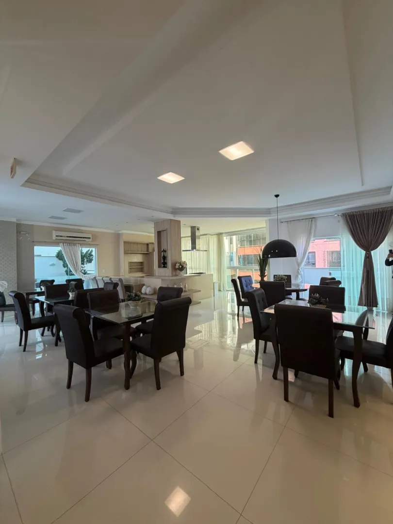 Ilhas Cayman | Duplex com Piscina Privativa na Quadra do Mar  Itapema - 