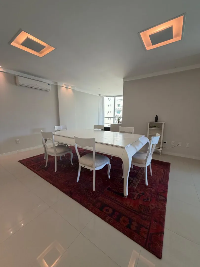 Ilhas Cayman | Duplex com Piscina Privativa na Quadra do Mar  Itapema - 