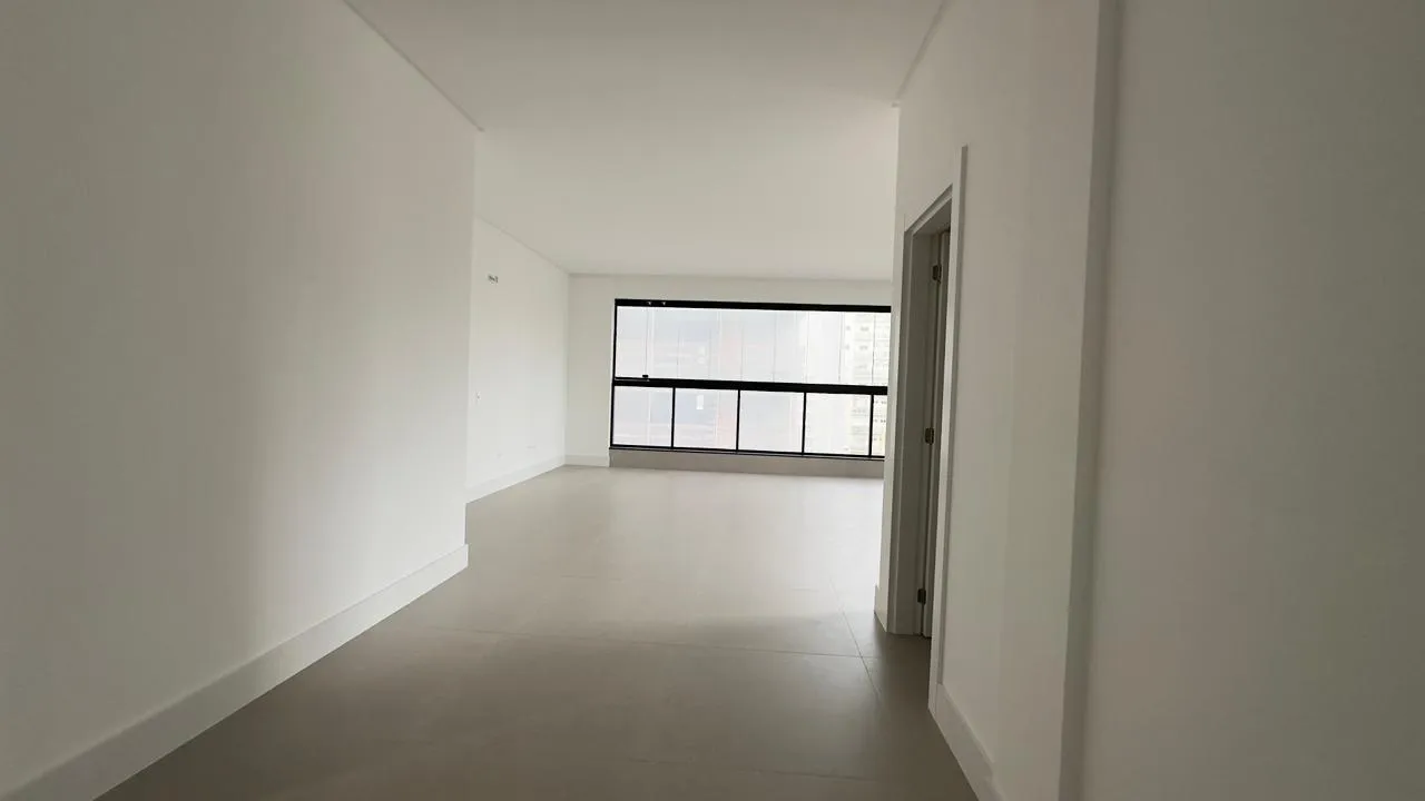 Vancouver Residence | Apartamento com 3 Su&iacute;tes e 3 Vagas em Meia Praia  Itapema - 