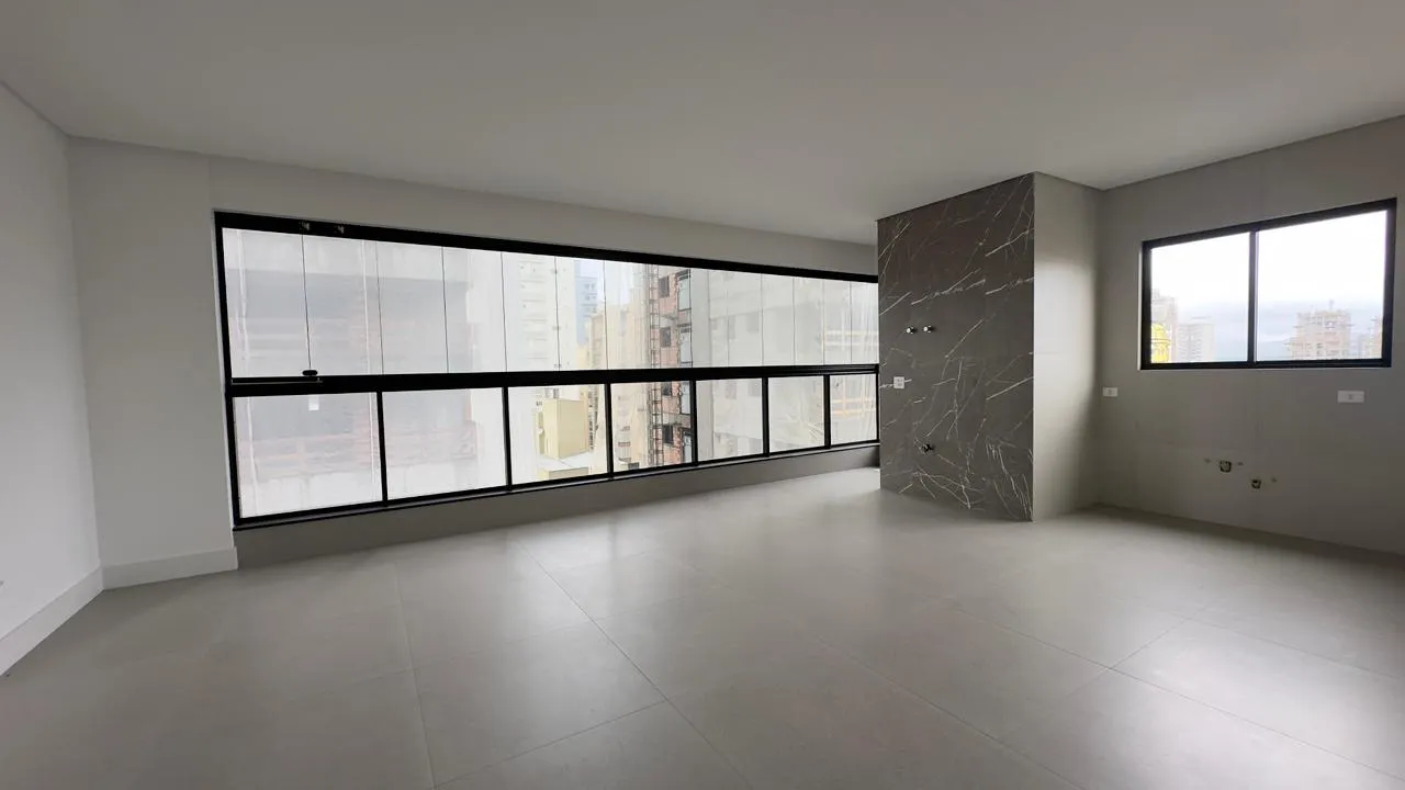 Vancouver Residence | Apartamento com 3 Su&iacute;tes e 3 Vagas em Meia Praia  Itapema - 