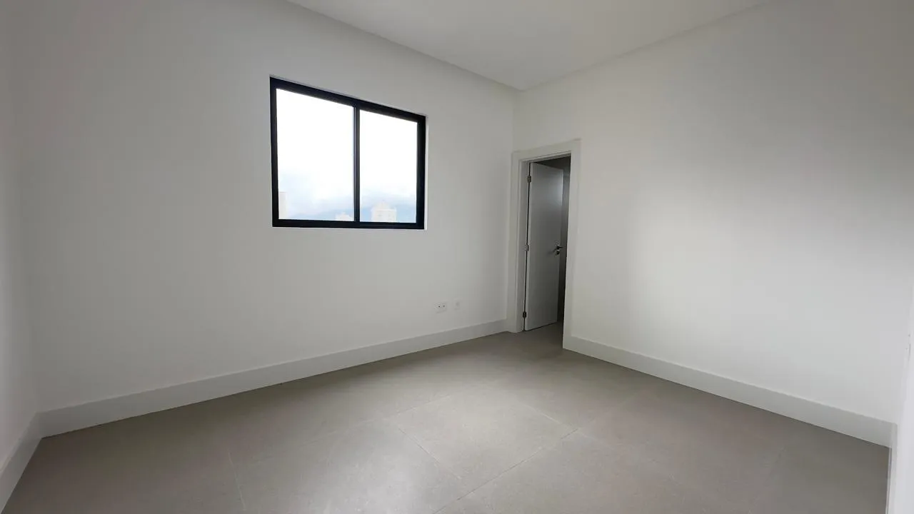 Vancouver Residence | Apartamento com 3 Su&iacute;tes e 3 Vagas em Meia Praia  Itapema - 