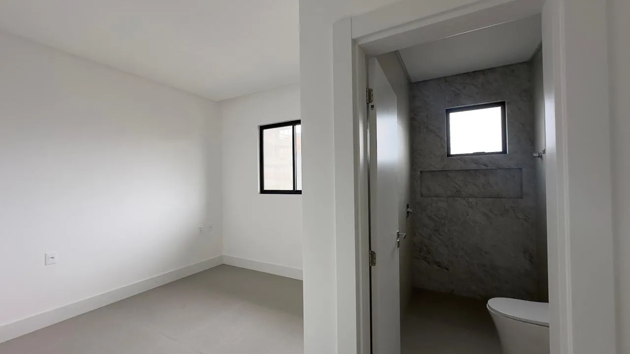 Vancouver Residence | Apartamento com 3 Su&iacute;tes e 3 Vagas em Meia Praia  Itapema - 