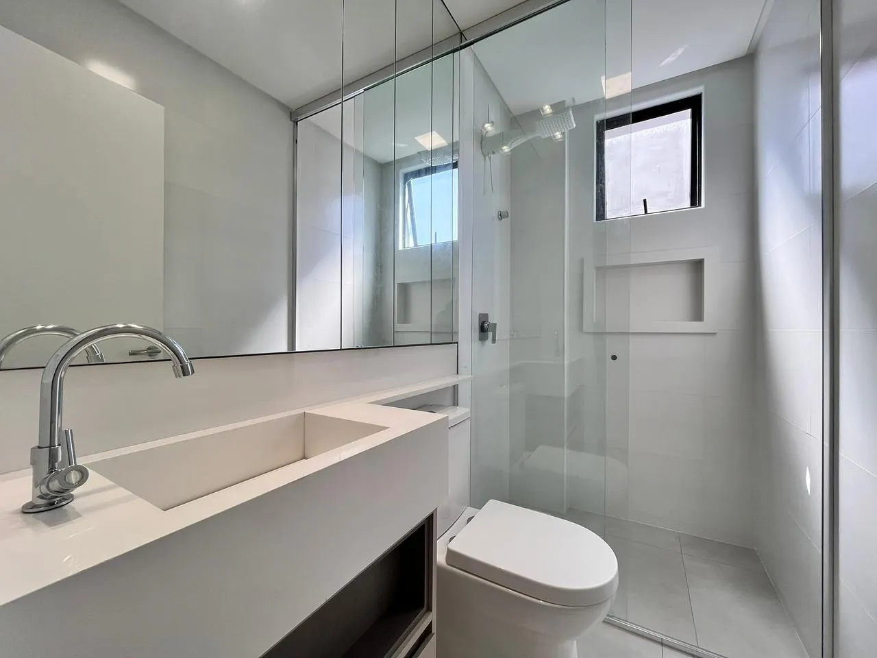 TROPICAL VILLAGE RESIDENCE | Apartamento em Itapema | 2 Dormit&oacute;rios, 1 Su&iacute;te e 1 Vaga  Itapema - 