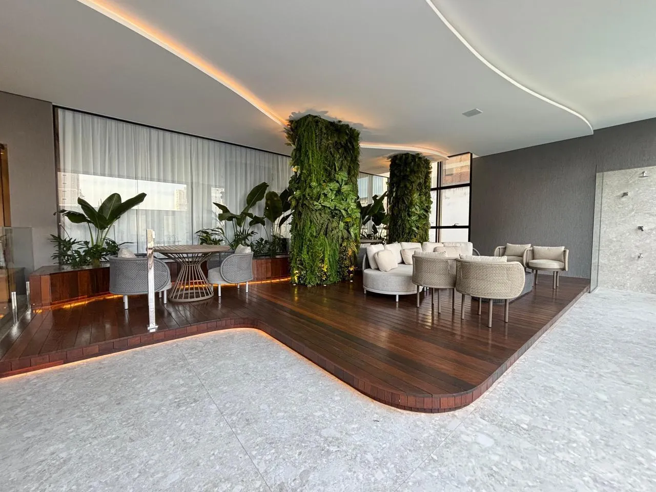 TROPICAL VILLAGE RESIDENCE | Apartamento em Itapema | 2 Dormit&oacute;rios, 1 Su&iacute;te e 1 Vaga  Itapema - 