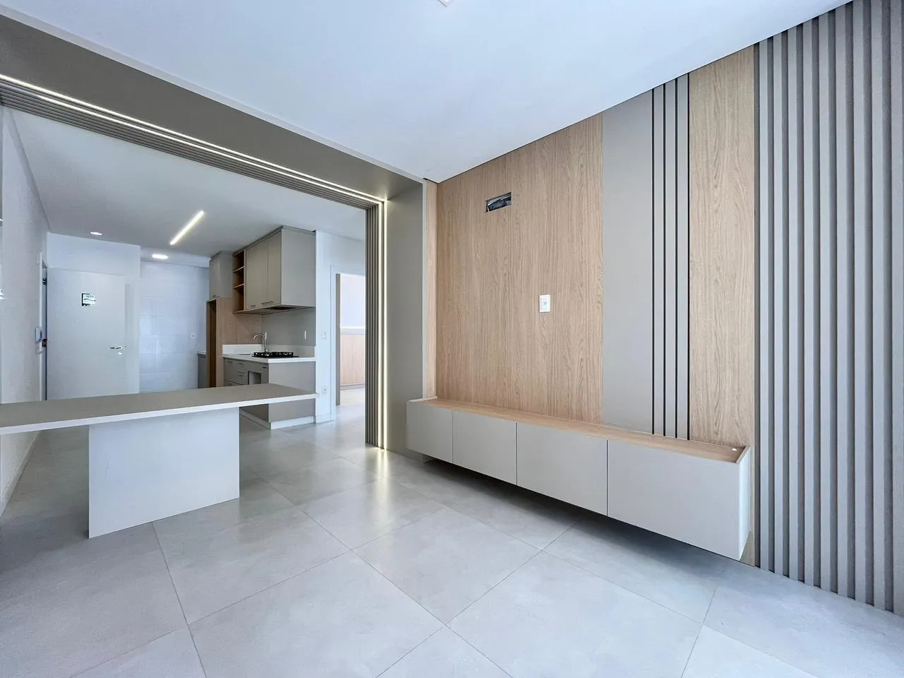 TROPICAL VILLAGE RESIDENCE | Apartamento em Itapema | 2 Dormit&oacute;rios, 1 Su&iacute;te e 1 Vaga  Itapema - 