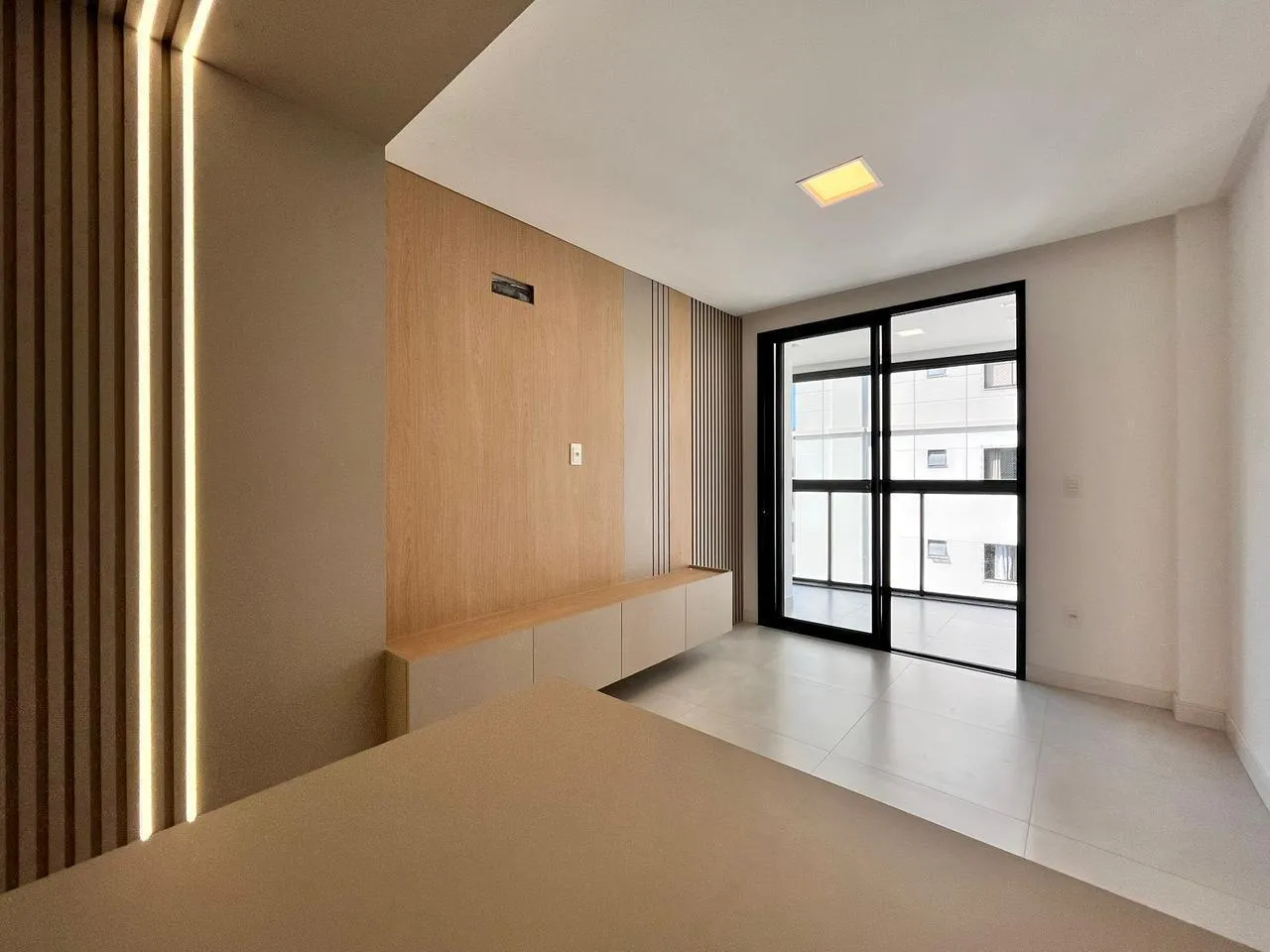 TROPICAL VILLAGE RESIDENCE | Apartamento em Itapema | 2 Dormit&oacute;rios, 1 Su&iacute;te e 1 Vaga  Itapema - 