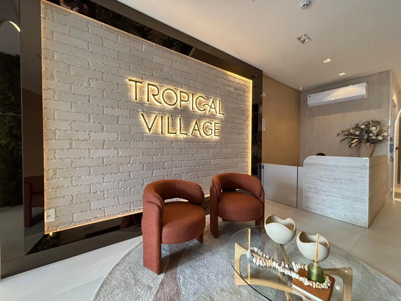 TROPICAL VILLAGE RESIDENCE | Apartamento em Itapema | 2 Dormit&oacute;rios, 1 Su&iacute;te e 1 Vaga  Itapema - 