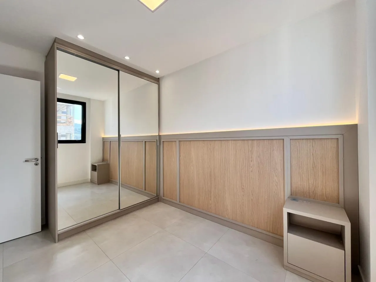TROPICAL VILLAGE RESIDENCE | Apartamento em Itapema | 2 Dormit&oacute;rios, 1 Su&iacute;te e 1 Vaga  Itapema - 