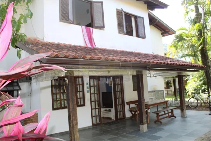 OPORTUNIDADE IMPERD&Iacute;VEL! CASA &Agrave; VENDA &ndash; R$ 800.000,00  São Sebastião - 