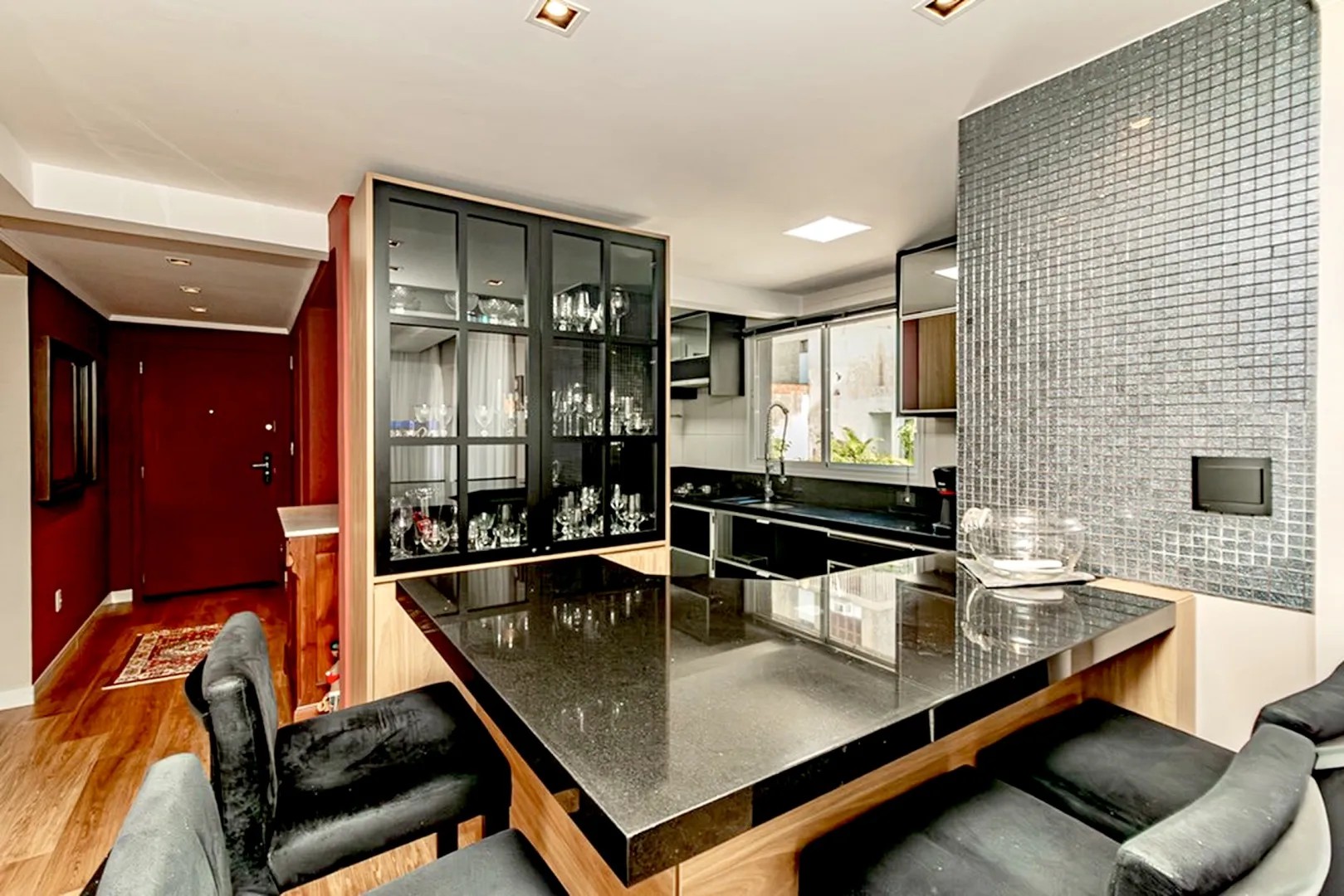 R$ 712.000 - EXCELENTE APARTAMENTO - 89M2 - 2 DORM - 2 SU&Iacute;TES - 2 VAGAS  Porto Alegre - 