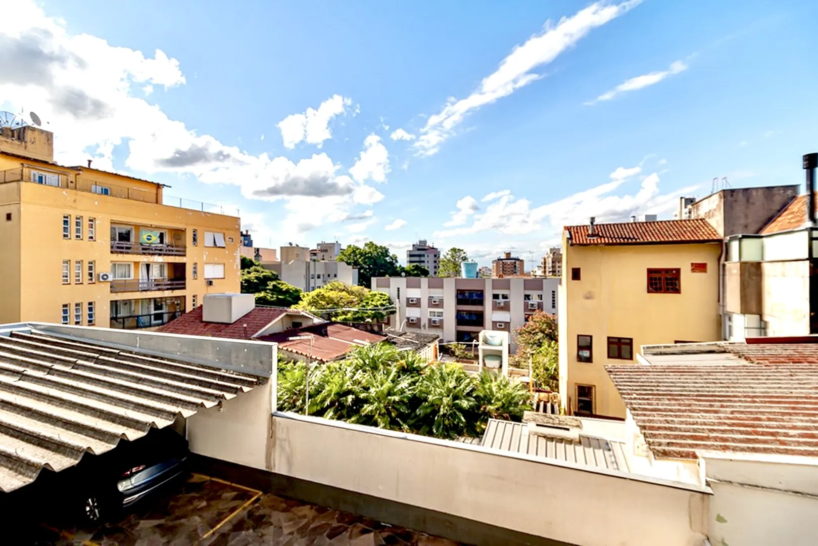R$ 712.000 - EXCELENTE APARTAMENTO - 89M2 - 2 DORM - 2 SU&Iacute;TES - 2 VAGAS  Porto Alegre - 