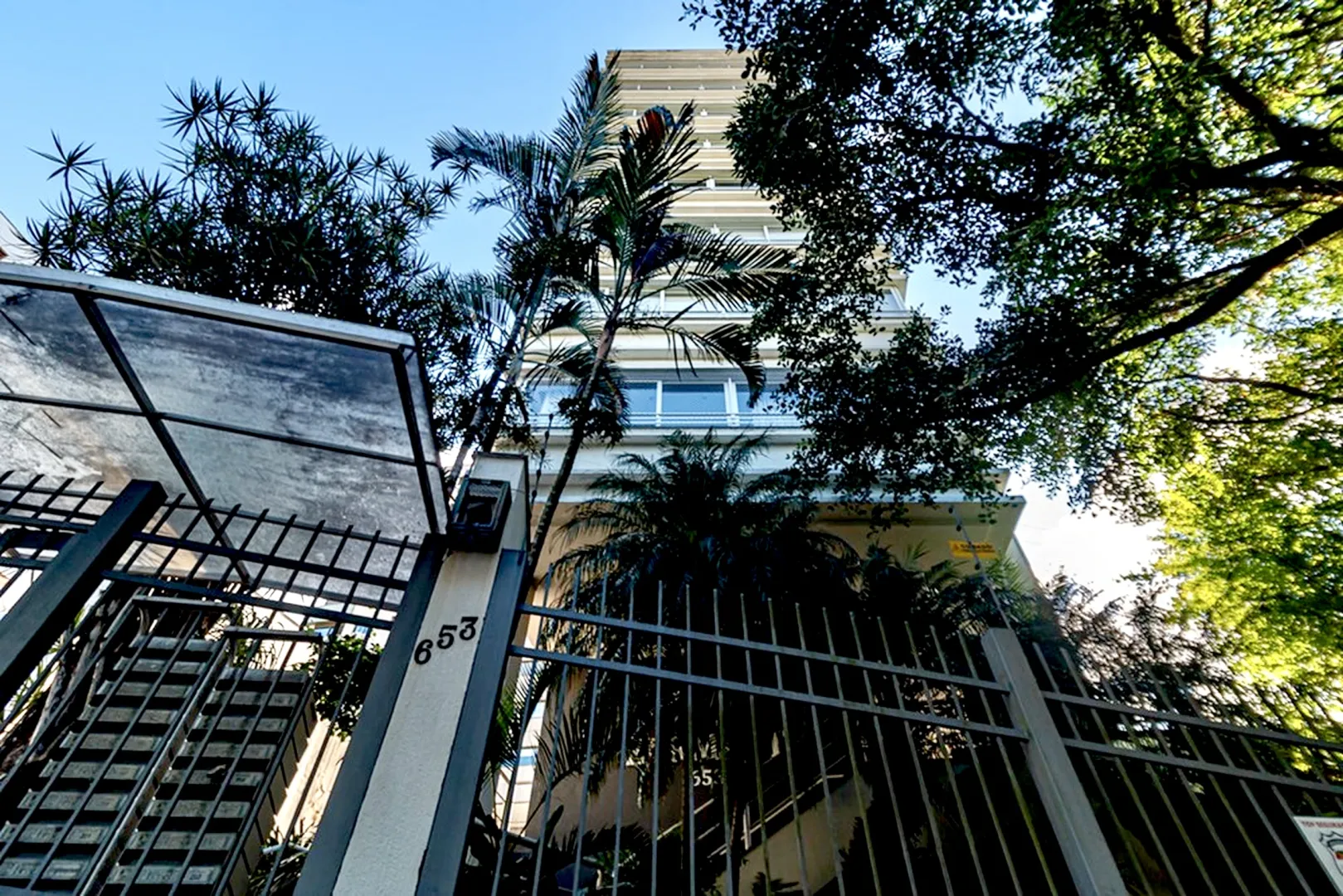 R$ 712.000 - EXCELENTE APARTAMENTO - 89M2 - 2 DORM - 2 SU&Iacute;TES - 2 VAGAS  Porto Alegre - 