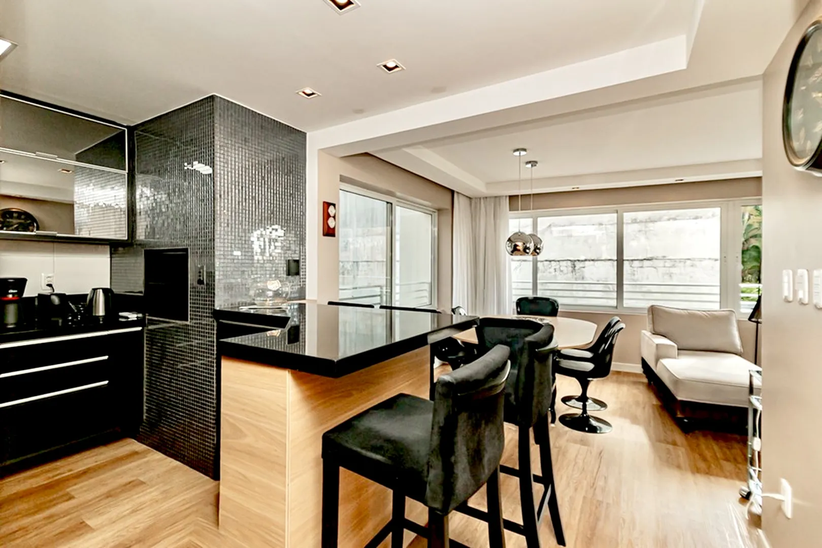 R$ 712.000 - EXCELENTE APARTAMENTO - 89M2 - 2 DORM - 2 SU&Iacute;TES - 2 VAGAS  Porto Alegre - 