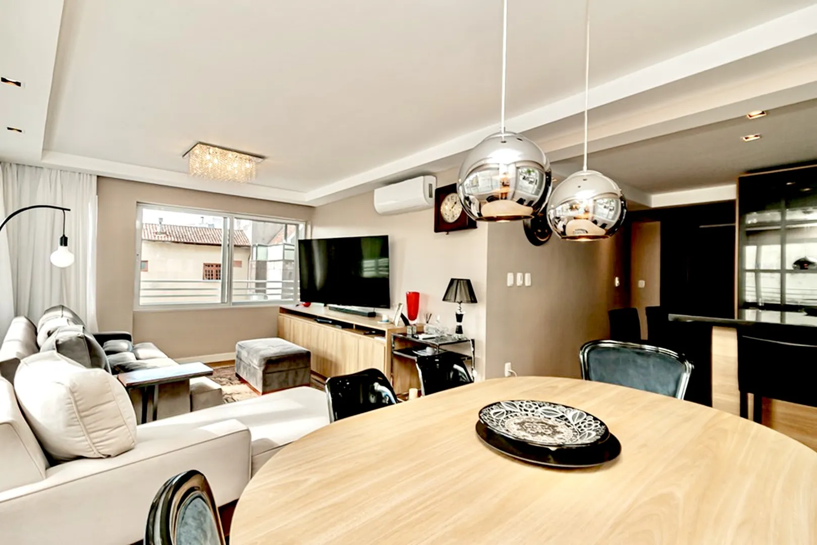 R$ 712.000 - EXCELENTE APARTAMENTO - 89M2 - 2 DORM - 2 SU&Iacute;TES - 2 VAGAS  Porto Alegre - 